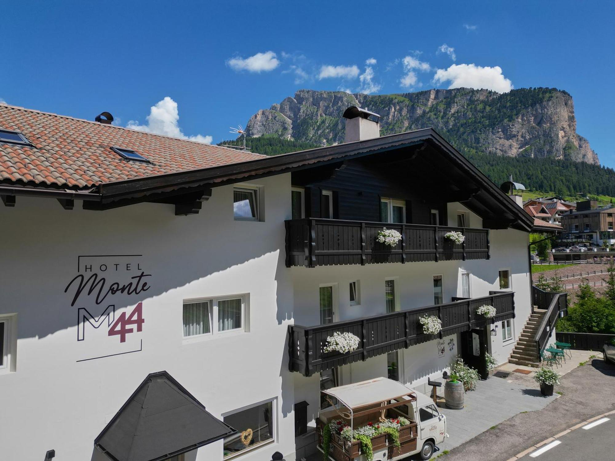 Hotel Monte44 Selva di Val Gardena Exterior photo